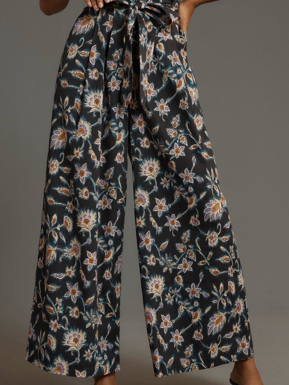 Corey Lynn Calter High-Waist Wide Leg Floral Belted Pants. - Picture 5 of 11